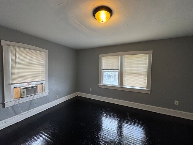 Building Photo - 3632-3634 Birchwood Ave