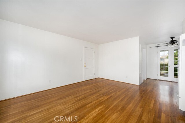 Building Photo - 836 E Carson St