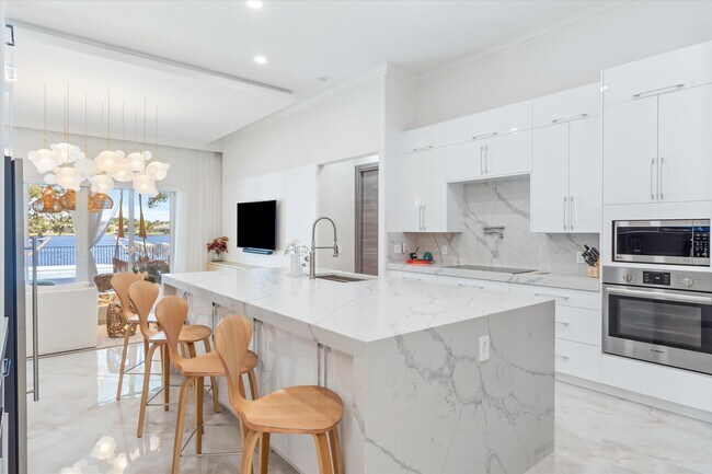 Building Photo - 10424 NW 59th Pl