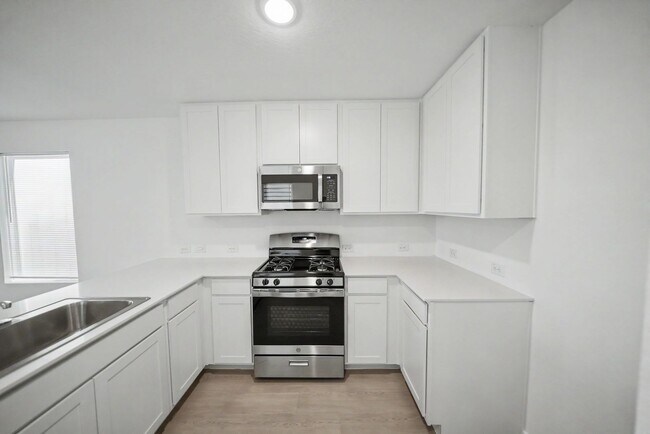 Building Photo - Gorgeous Open-Concept Home Near Randolph AFB - Realtor Commission: $500