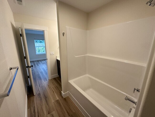 Building Photo - BOONE661-663 -NEW