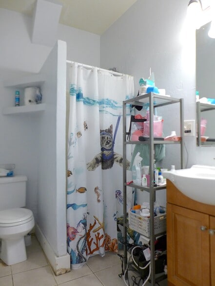 Building Photo - 17 Eldora St