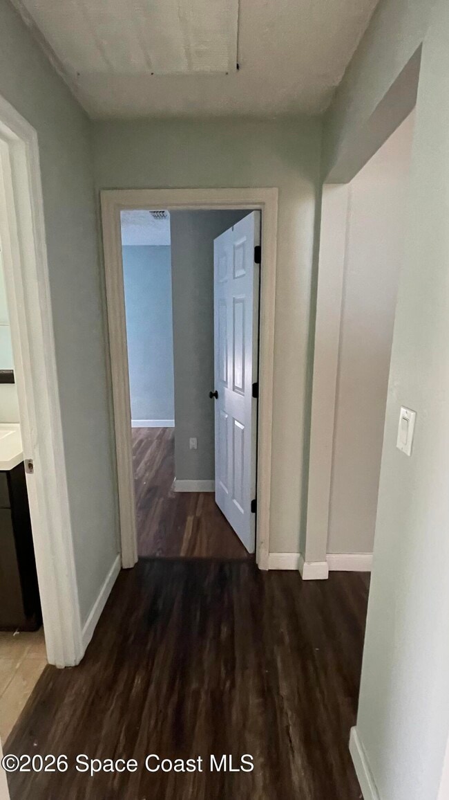 Building Photo - 2555 Street Pauls Dr