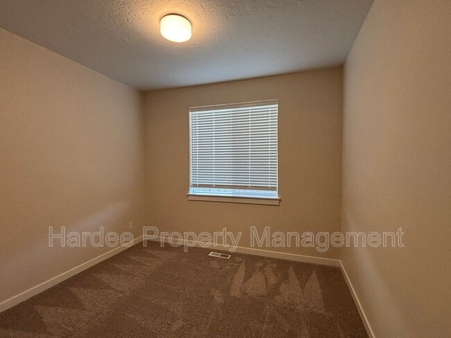 Building Photo - 1878 W Blue Lightning St