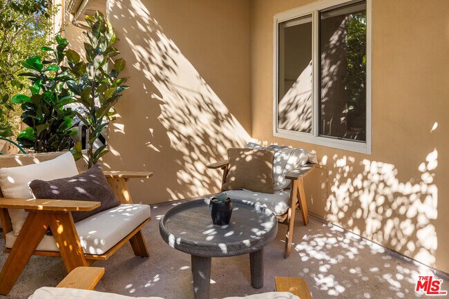 Building Photo - 911 7th St