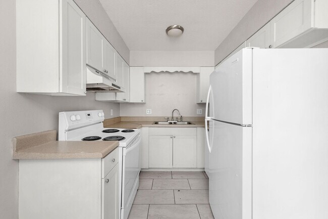 Building Photo - 131 Bayou View Dr