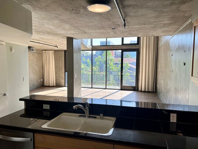 Building Photo - Large Beautiful Loft at highly desired Doma building in Little Italy