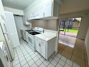 Building Photo - 4425 Treehouse Ln