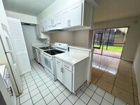 Building Photo - 4425 Treehouse Ln