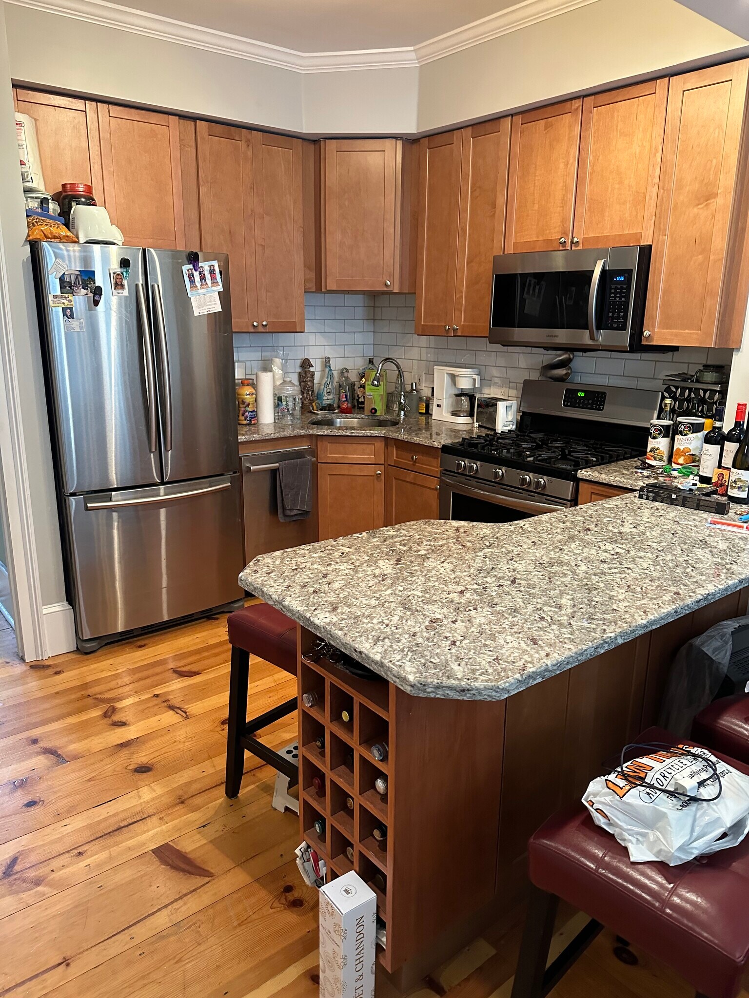 Building Photo - 61 Putnam St