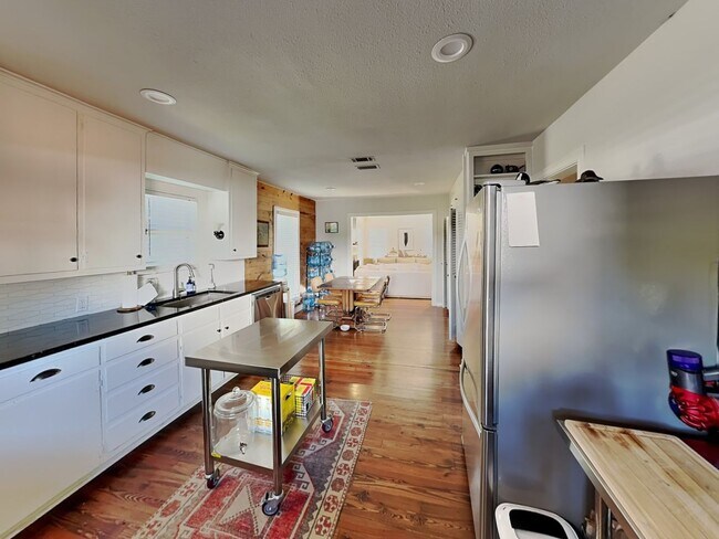 Building Photo - Updated & Modern Home Built in 1940's this...