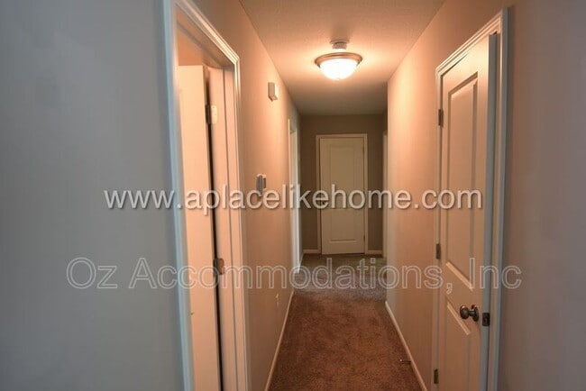 Building Photo - 6303 W 155th Pl