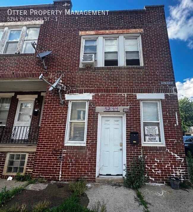 Building Photo - 5244 Glenloch St