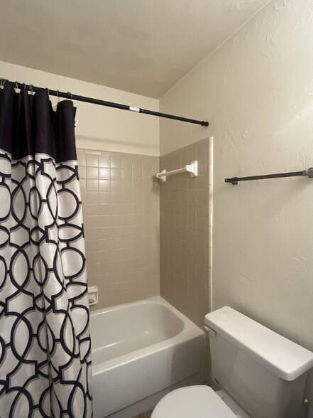 Building Photo - 1119 Ocala Rd