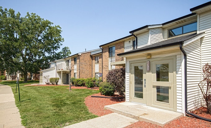 Building Photo - Port Crossing Apartments