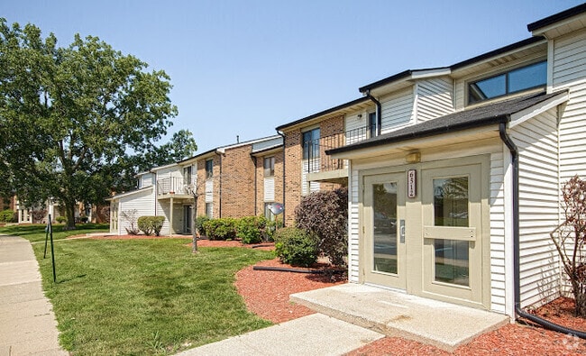 Building Photo - Port Crossing Apartments