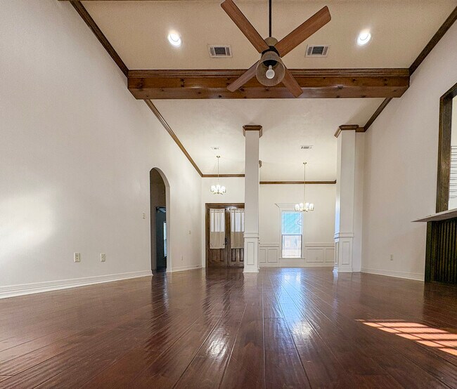 Building Photo - 3585 Canyon Ln