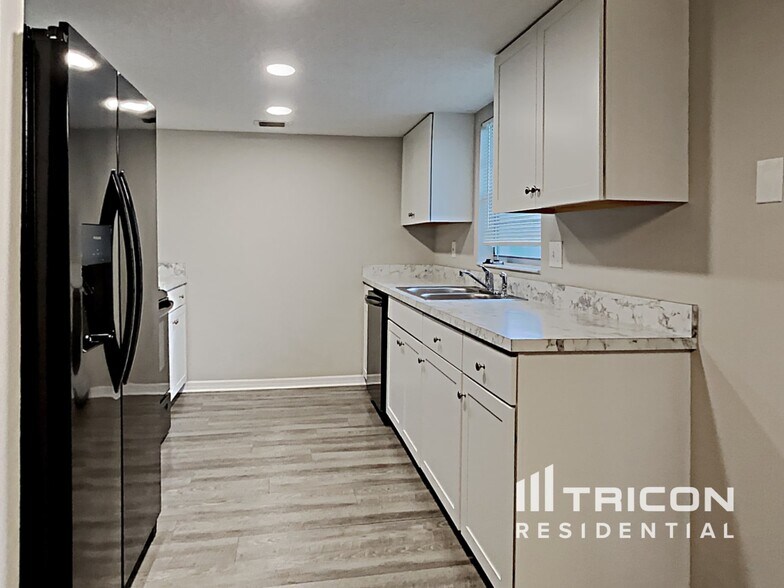 Building Photo - 707 Climate Dr