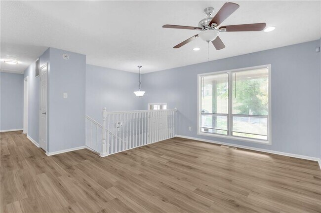 Building Photo - 2496 Shiloh Dr