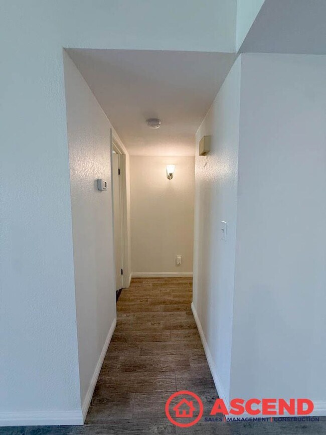 Building Photo - Move-In Special for Memorial Day! Deposit Gets You In — Hurry, Offer Ends 5/26