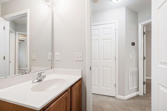 Building Photo - Raleigh Retreat: Modern 3BR Townhome with ...