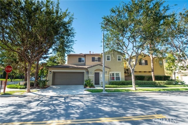 Building Photo - 25 Periwinkle