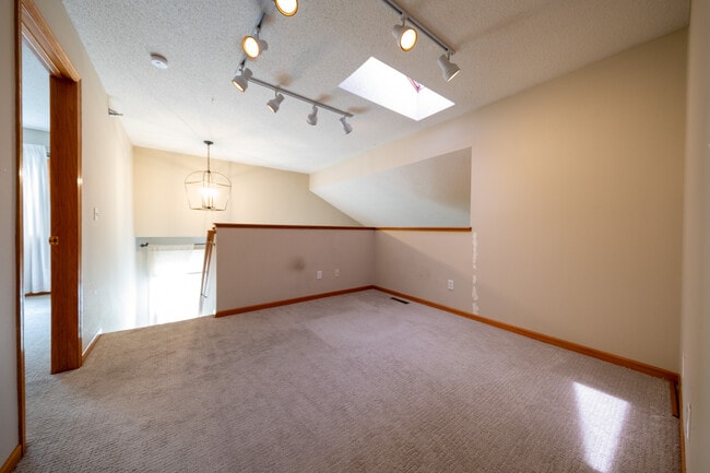 Building Photo - 17870 Cobblestone Way