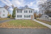 Building Photo - 8 Loran Ct