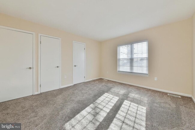 Building Photo - 702 Spice Bush