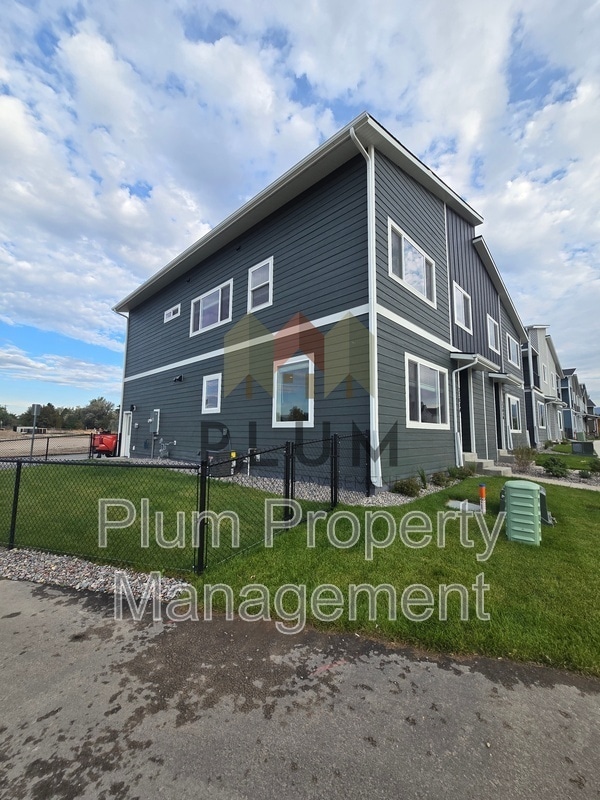 Building Photo - 2301 A Mary Jane Blvd