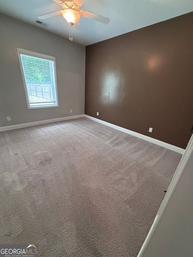 Building Photo - 106 Logans Wy Rd