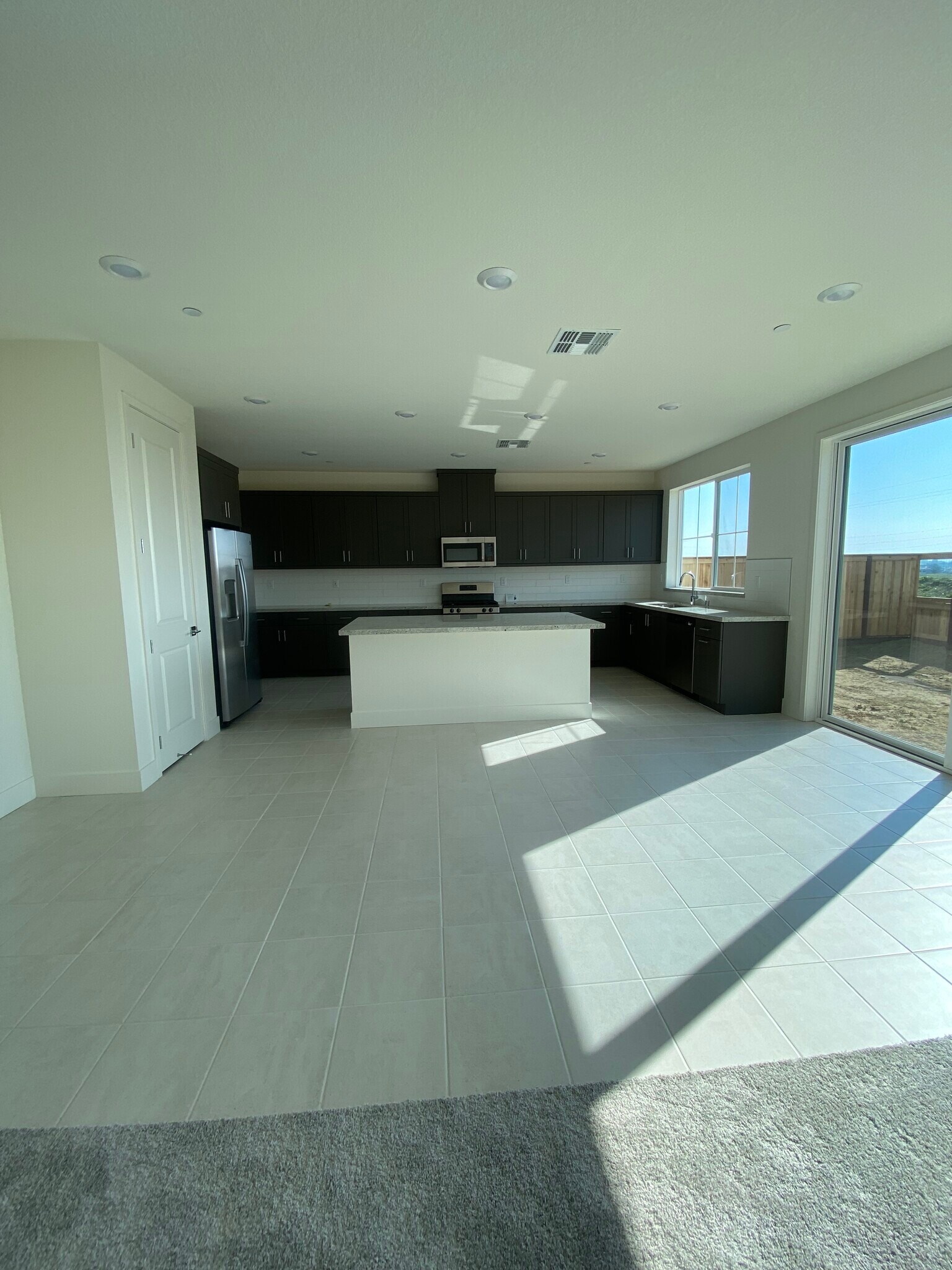 Building Photo - 2466 Elan Dr