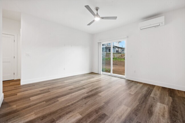 Building Photo - 22 Maiaku St