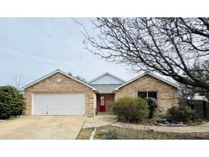 Building Photo - ******4 BEDROOM IN SEAGOVILLE*****