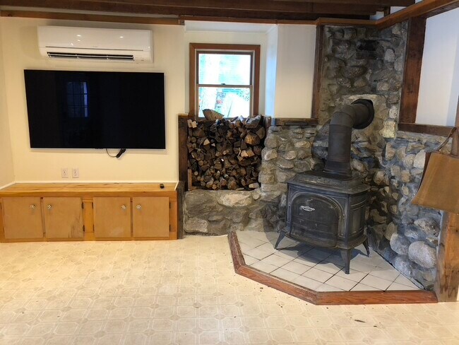 Building Photo - 38 Bumpy Ln