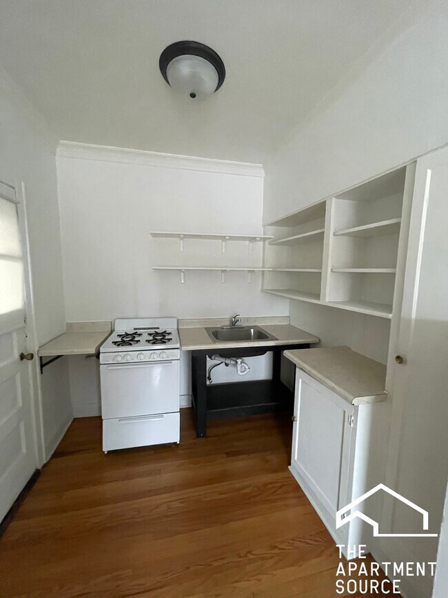 Building Photo - 3256 Maple