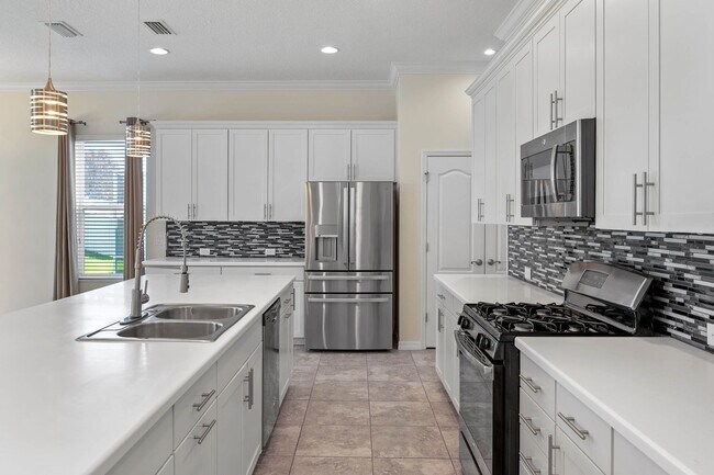 Building Photo - 4 bedroom in Apopka available now!