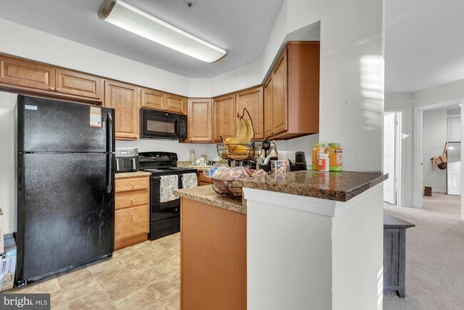 Building Photo - 5006 Dorsey Hall Dr