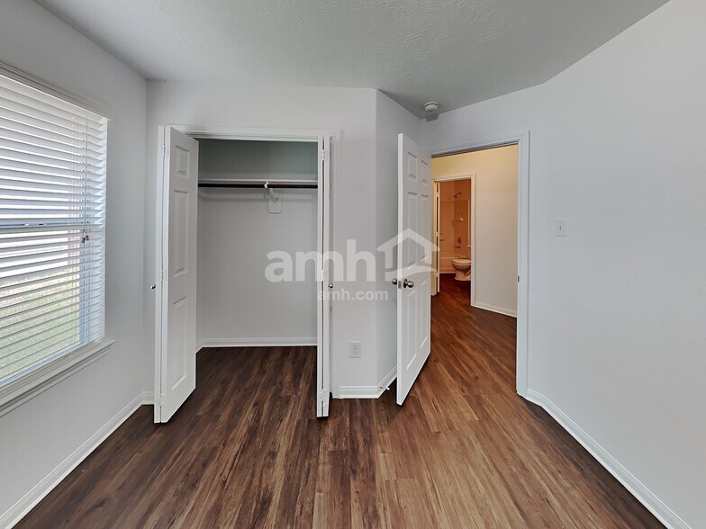 Building Photo - 6031 Brenwood Trails Ln