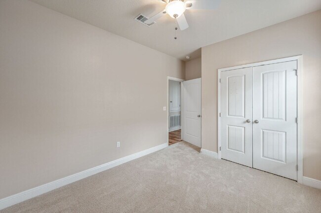 Building Photo - Crestview: 4 Bedrooms in Liberty Oaks