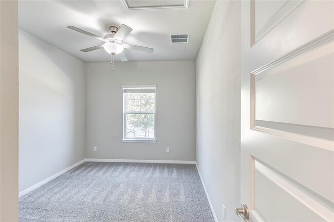 Building Photo - 2853 Moyer Ln