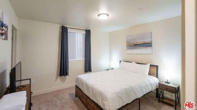 Building Photo - 4828 McKinley Ave