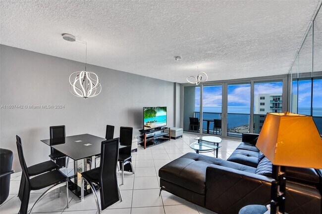 Building Photo - 3725 S Ocean Dr