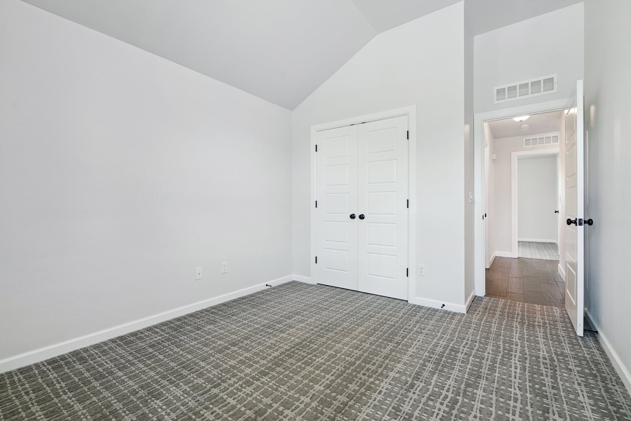 Building Photo - 15908 Buffalo Dr