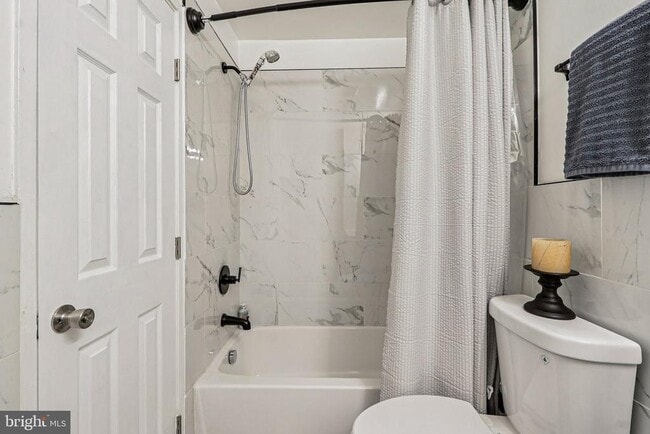 Building Photo - 18202 Chalet Dr