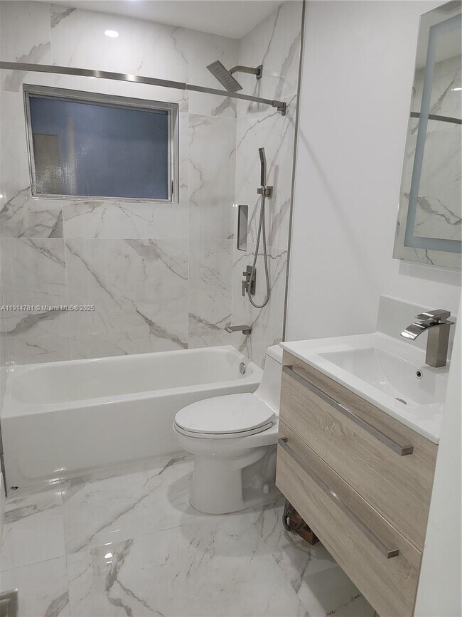 Building Photo - 5651 SW 109th Ct