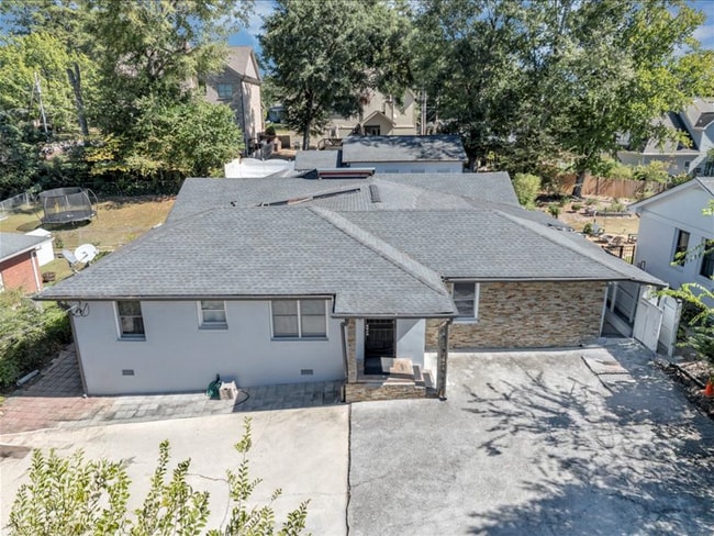 Building Photo - 1410 N Druid Hills Rd