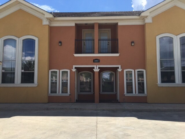 Primary Photo - 1403 W Fig Ave