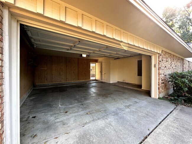 Building Photo - 408 Mimosa Dr