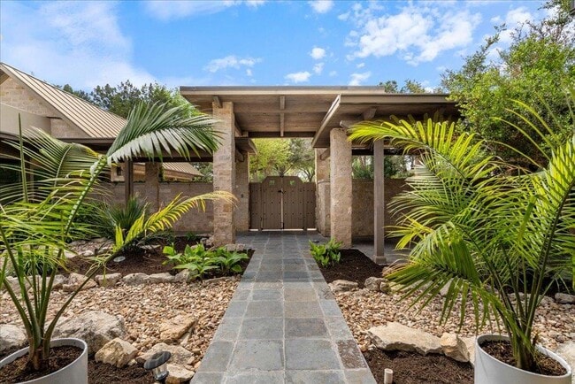 Building Photo - 24736 Travis Lakeside Cove